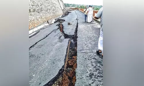 കൂ​രി​യാ​ട് ദേ​ശീ​യ​പാ​ത​ ത​ക​ർ​ച്ച: വ​യ​ഡ​ക്റ്റ് പാ​ലം നി​ർ​മി​ക്ക​ണ​മെ​ന്ന് നാ​ട്ടു​കാ​ർ