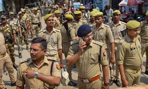 ‘പൊലീസ് സഞ്ചി തന്നിട്ട് പറഞ്ഞു, മരിച്ചത് നിന്റെ അച്ഛനാണ്, ശരീരഭാഗങ്ങൾ പെറുക്കിയെടുക്കൂ’ -സംഭവം പശ്ചിമ ബംഗാളിൽ