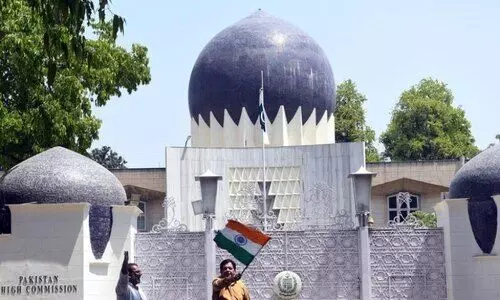 പാകിസ്താൻ ഹൈകമീഷനിലെ ഒരു ഉദ്യോഗസ്ഥനെകൂടി പുറത്താക്കി; 24 മണിക്കൂറിനകം രാജ്യംവിടാൻ നിർദേശം