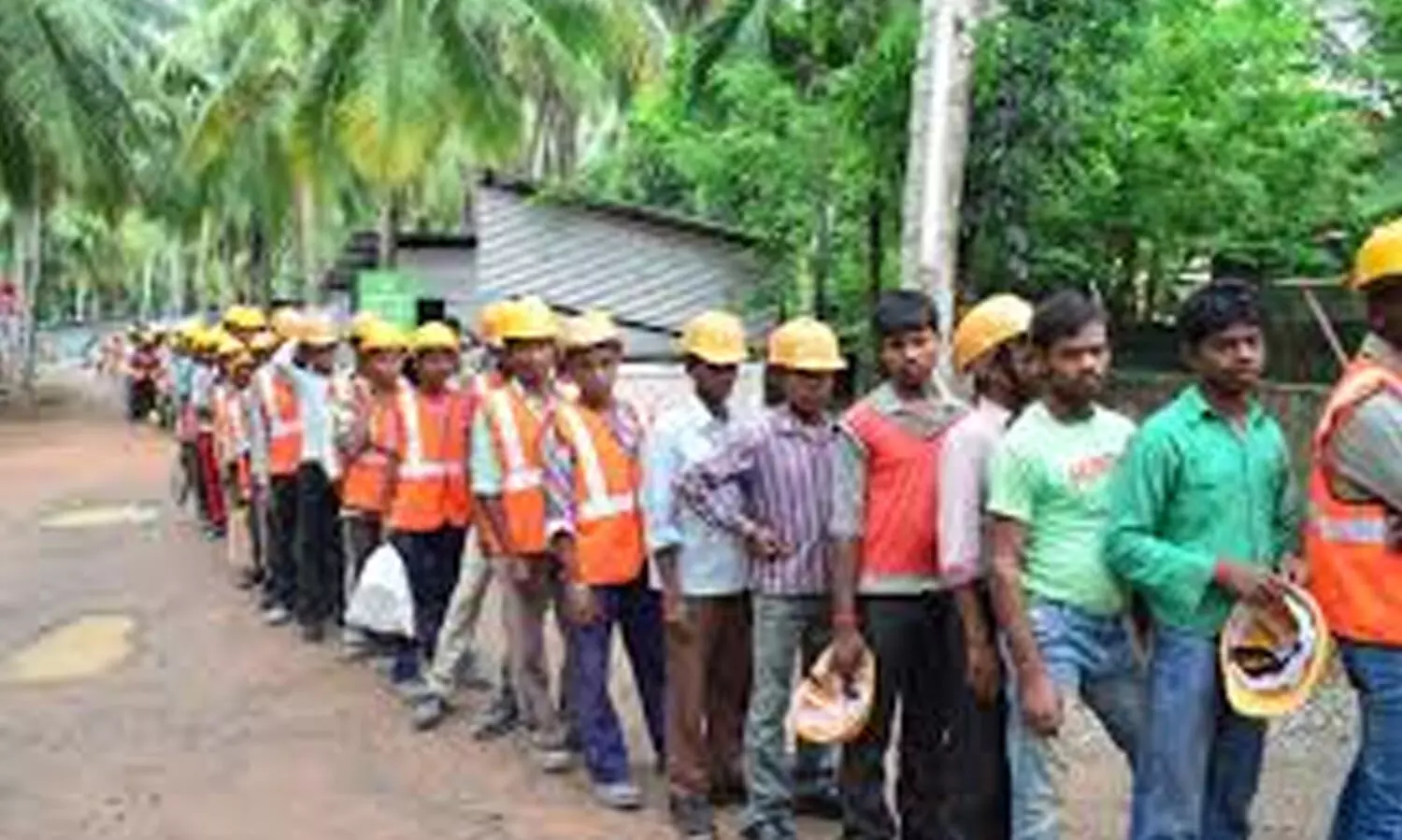 ഇതരസംസ്ഥാന തൊഴിലാളി ക്യാമ്പുകൾ   വൃത്തിഹീനം; കണ്ടമട്ടില്ലാതെ അധികൃതർ