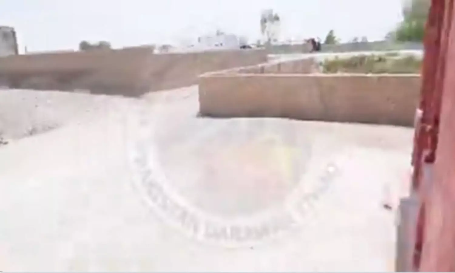 പാ​കി​സ്താ​നി​ൽ ഹി​ന്ദു ​ക്ഷേ​ത്ര​ത്തി​െ​ന്റ ഭൂ​മി കൈ​യേ​റി​യെന്ന് ആ​രോ​പ​ണം