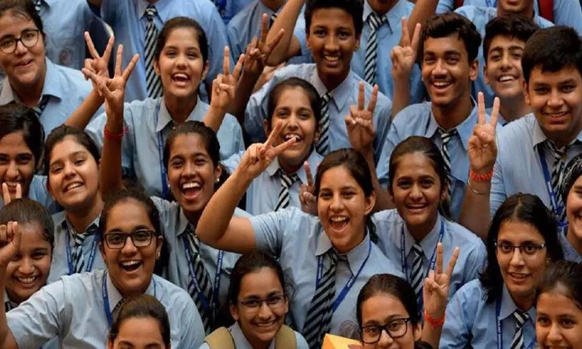 പ്ലസ് ടു: മുഴുവൻ മാർക്കും നേടിയവരുടെ എണ്ണം പകുതിയിലധികമായി കുറഞ്ഞു; 1200 മാർക്ക് 41 പേർക്ക് മാത്രം