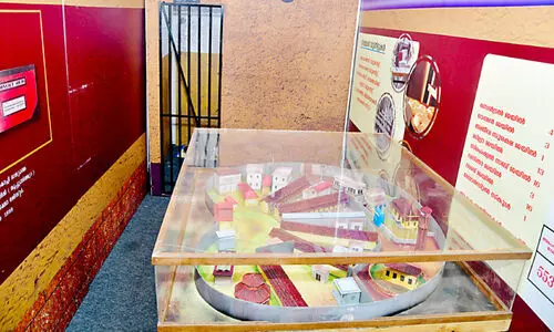 എ​ന്റെ കേ​ര​ളം പ്ര​ദ​ർ​ശ​ന വേ​ദി​യി​ൽ ശ്ര​ദ്ധേ​യ​മാ​യി വി​യ്യൂ​ർ സെ​ൻ​ട്ര​ൽ ജ​യി​ലും തൂ​ക്കു​മ​ര​വും