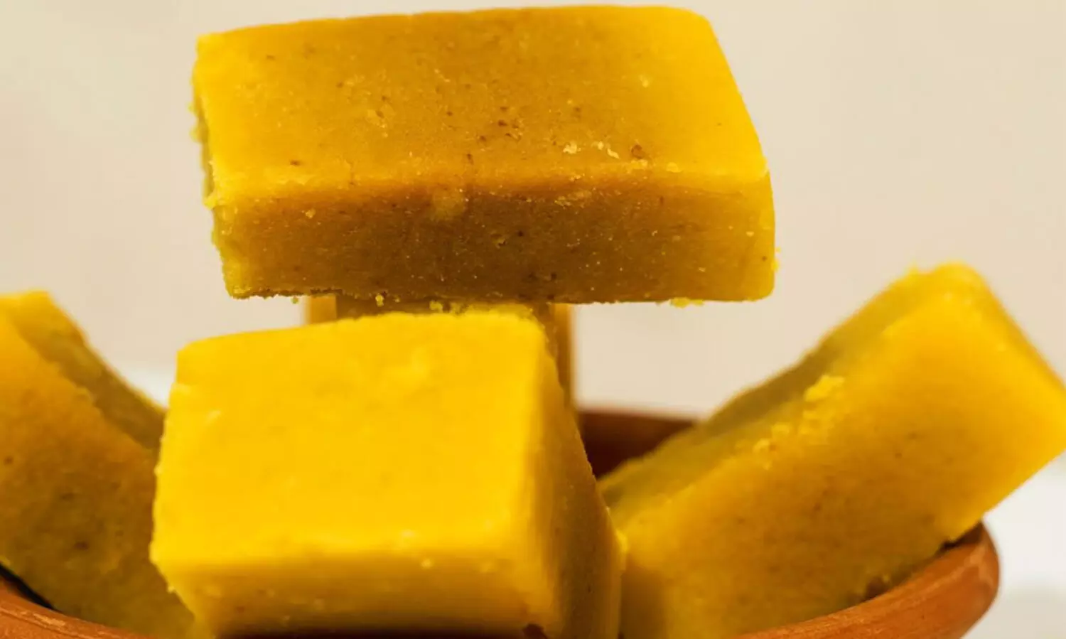 മൈസൂർ പാക് ഇനി മുതൽ മൈസൂർ ശ്രീ; ഇന്ത്യാ-പാക് സംഘർഷങ്ങളുടെ പശ്ചാത്തലത്തിൽ പലഹാരങ്ങളുടെ പേരുമാറ്റി ജയ്പൂരിലെ വ്യാപാരികൾ