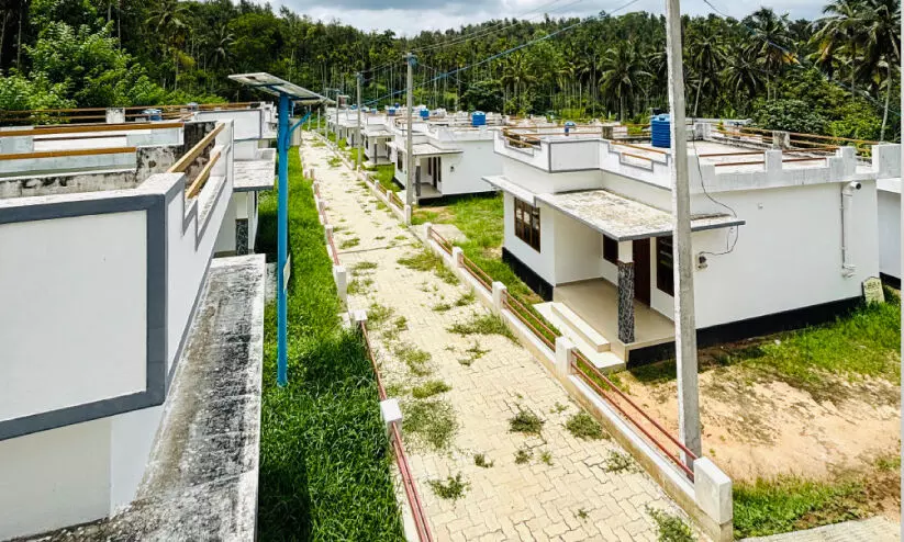 അ​വ​ർ​ക്കി​നി സ്വ​ന്തം വീ​ട്ടി​ൽ അ​ന്തി​യു​റ​ങ്ങാം; മീ​ന​ങ്ങാ​ടി​യി​ലെ 24 വീ​ടു​ക​ൾ ഇ​ന്ന് കൈ​മാ​റും