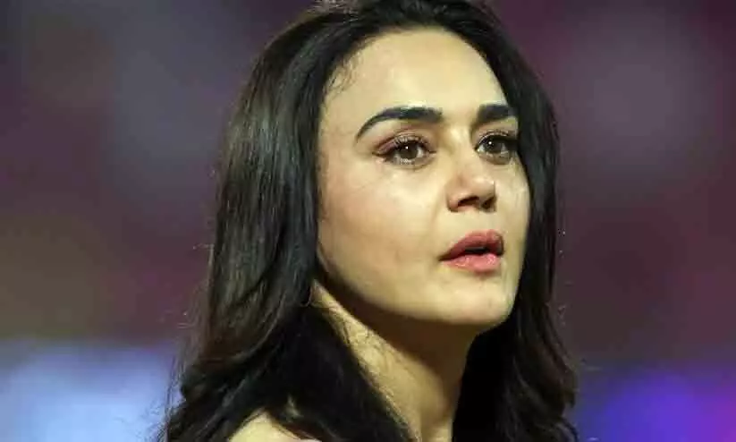 പഞ്ചാബിലും വിള്ളൽ; സഹഉടമകൾക്കെതിരെ പ്രീതി സിന്‍റ കോടതിയിൽ