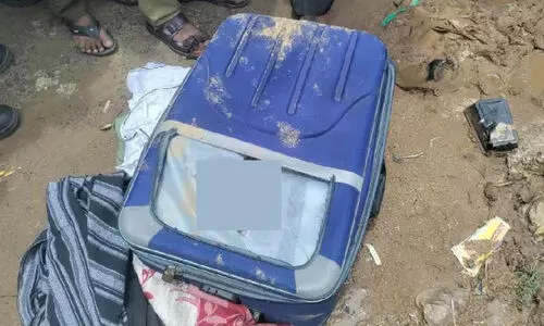 പെ​ട്ടി​യി​ൽ മൃ​ത​ദേ​ഹം ക​ണ്ടെ​ത്തി​യ സം​ഭ​വം: അ​ന്വേ​ഷ​ണ​ത്തി​ന് ആ​റം​ഗ സം​ഘം