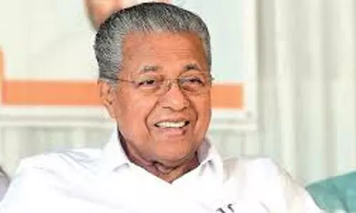 മുഖ്യമന്ത്രിയുടെ റോഡ്​ ഷോ, ചുവപ്പിന്‍റെ പ്രവാഹം; തെരഞ്ഞെടുപ്പ്​ ചൂട്​ നിറഞ്ഞ്​ വാർഷിക സമാപനം