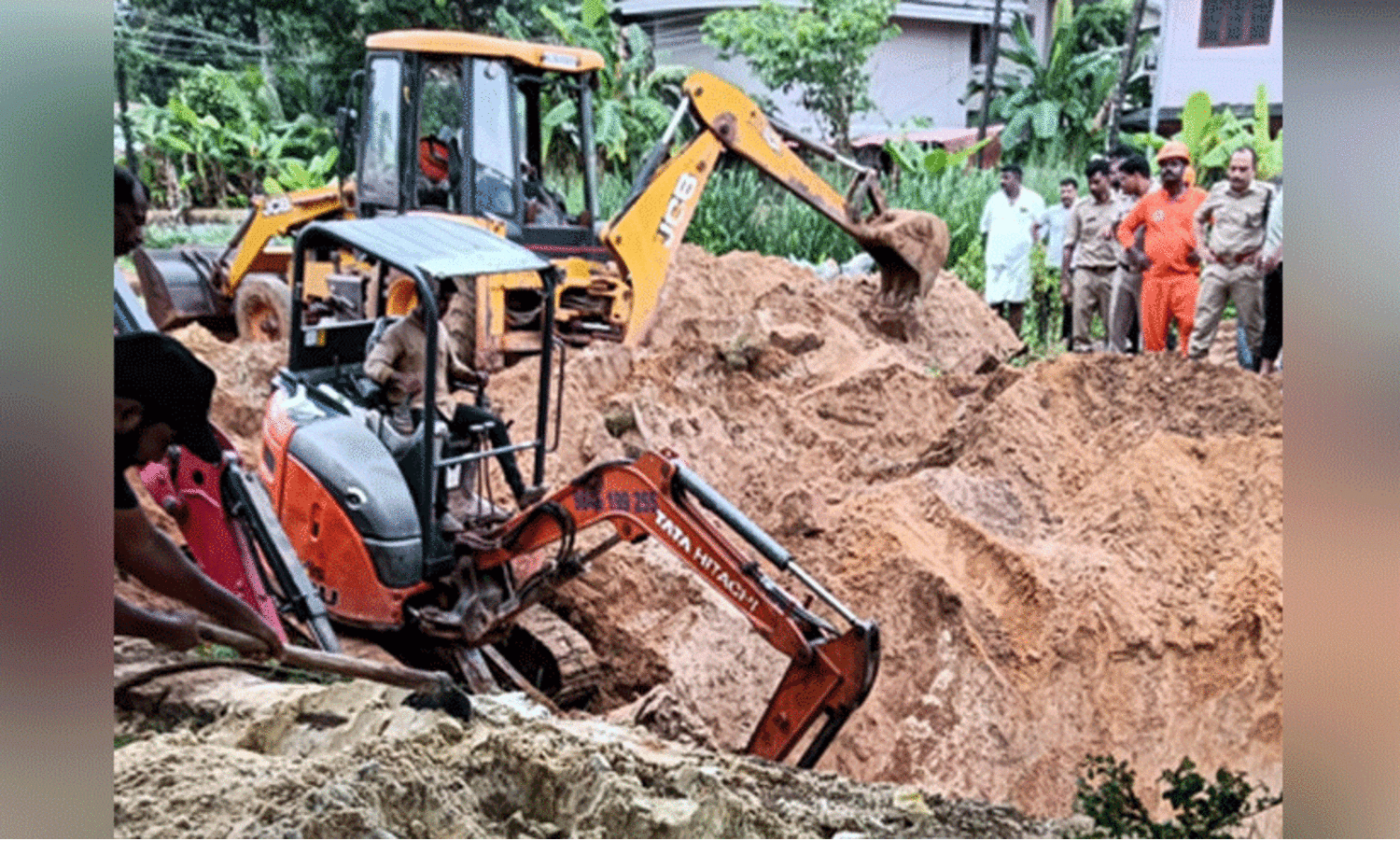 അഴിയൂരിൽ കിണർ കുഴിക്കുന്നതിനിടെ മണ്ണിടിച്ചിൽ; ഒരു മരണം