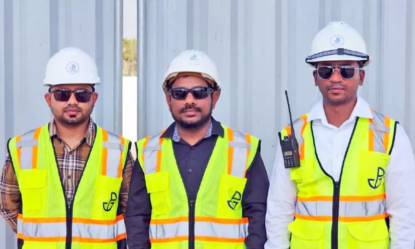 ഒ​മാ​നി​ലെ ഏ​റ്റ​വും ഉ​യ​രം കൂ​ടി​യ കൊ​ടി​മ​ര പ​ദ്ധ​തി​യി​ൽ മ​ല​യാ​ളി തി​ള​ക്കം