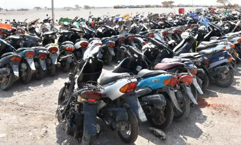 റാ​സ​ല്‍ഖൈ​മ​യി​ല്‍ 491 ഇ​രു​ച​ക്ര വാ​ഹ​ന​ങ്ങ​ള്‍ പി​ടി​ച്ചെ​ടു​ത്തു