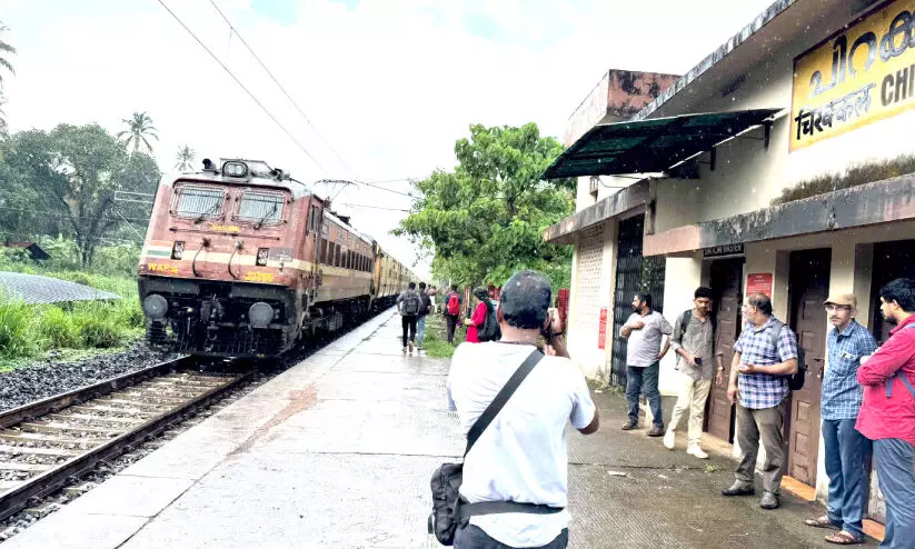 ചി​റ​ക്ക​ൽ റെ​യി​ൽ​വേ സ്റ്റേ​ഷ​ൻ 25 മുതൽ ഓർമകളിൽ മാത്രം; സ്റ്റേ​ഷ​നി​ൽ ഇതുവരെ നി​ർ​ത്തി​വ​ന്ന ട്രെ​യി​നു​ക​ൾ ഞാ​യ​റാ​ഴ്ച മു​ത​ൽ നി​ർ​ത്തി​ല്ല