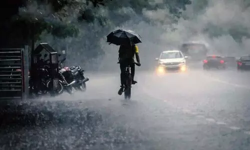 അതിതീവ്ര മഴക്ക് സാധ്യത; ഇടുക്കിയില് ഇന്നും നാളെയും ഓറഞ്ച് അലർട്ട്, തിങ്കളാഴ്ച റെഡ് അലര്ട്ട് അതിതീവ്ര മഴക്ക് സാധ്യത; ഇടുക്കിയില് ഇന്നും നാളെയും ഓറഞ്ച് അലർട്ട്, തിങ്കളാഴ്ച റെഡ് അലര്ട്ട്