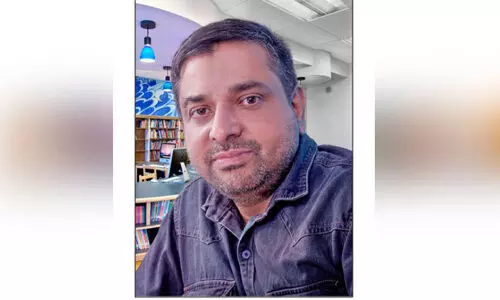 നാ​ലു മി​നി​ക്ക​ഥ​ക​ൾ