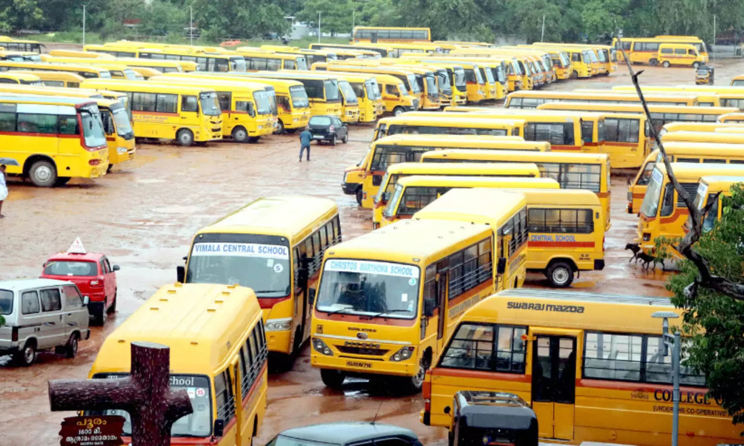 സ്കൂ‌ൾ വാഹനങ്ങളുടെ സുരക്ഷാ പരിശോധന നടത്തി