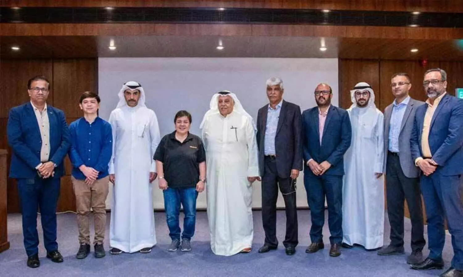 മൻഗഫ് അഗ്നിബാധ: എൻ.ബി.ടി.സി ഇൻഷുറൻസ് തുക കൈമാറി