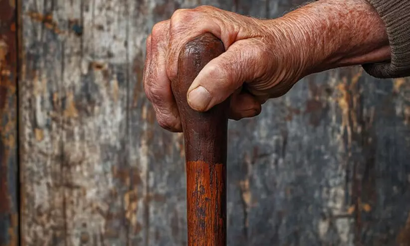 വയോജനങ്ങൾക്ക് നിയമത്തിന്റെ ഊന്നുവടി