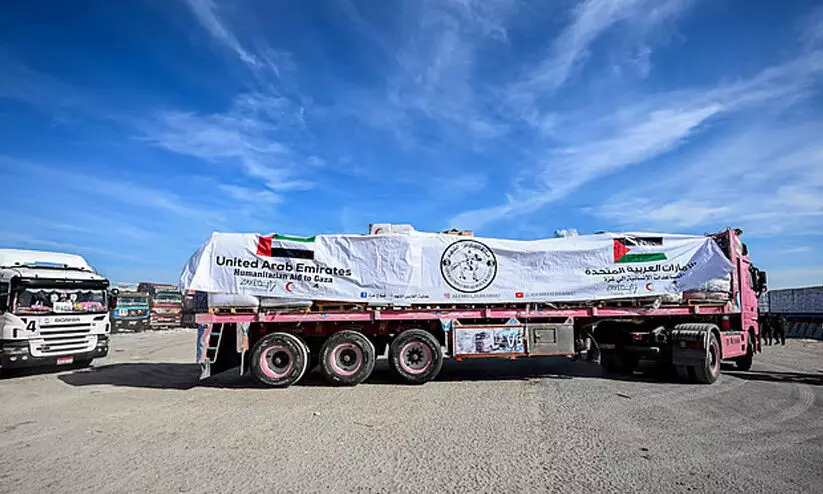 ഗസ്സ സഹായ ട്രക്കുകൾ കൊള്ളയടിച്ചെന്ന് ഓപറേഷൻ ഗാലന്റ് നൈറ്റ് ഗസ്സ സഹായ ട്രക്കുകൾ കൊള്ളയടിച്ചെന്ന് ഓപറേഷൻ ഗാലന്റ് നൈറ്റ്