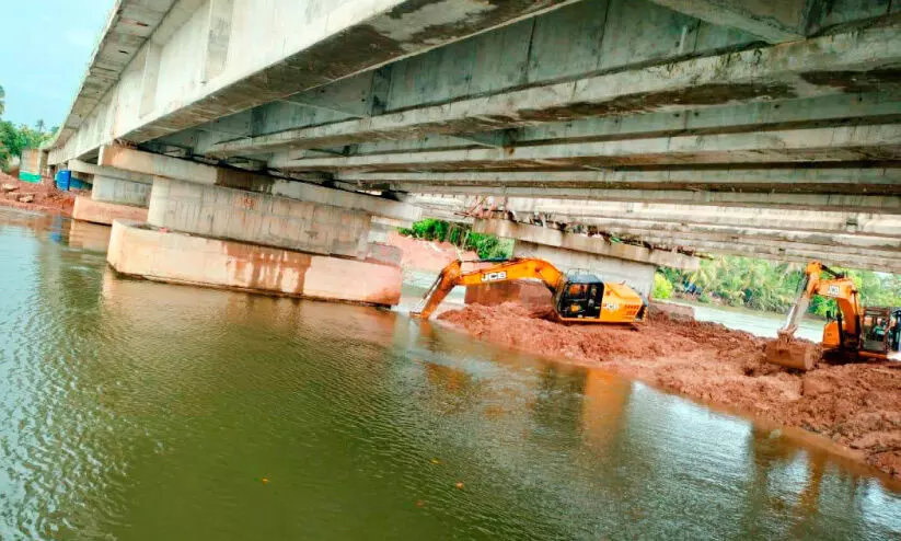 ദേശീയപാത: 101 സ്ഥലങ്ങളിൽ അപാകത ദേശീയപാത: 101 സ്ഥലങ്ങളിൽ അപാകത