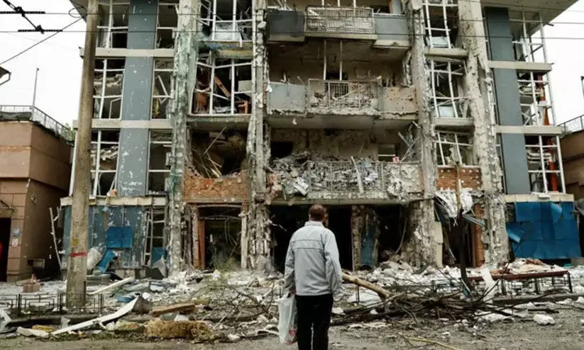 യുക്രെയ്നിലുടനീളം ഒറ്റരാത്രികൊണ്ട് ആക്രമണം ശക്തമാക്കി റഷ്യ; നിരവധി മരണം യുക്രെയ്നിലുടനീളം ഒറ്റരാത്രികൊണ്ട് ആക്രമണം ശക്തമാക്കി റഷ്യ; നിരവധി മരണം