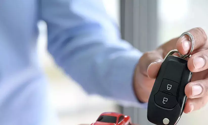 പു​തി​യ വാ​ഹ​നം വാ​ങ്ങു​മ്പോ​ൾ, ആ​വ​ശ്യ​മു​ള്ള/​ആ​വ​ശ്യ​മി​ല്ലാ​ത്ത ചി​ല ഫീ​ച്ച​റു​ക​ൾ