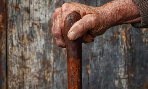 വയോജനങ്ങൾക്ക് നിയമത്തിന്റെ ഊന്നുവടി