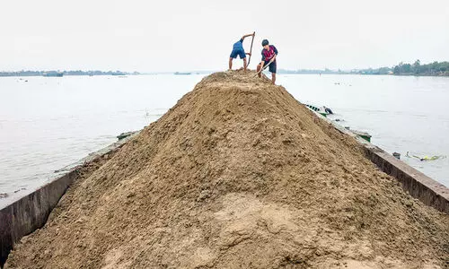 ജില്ലയിൽ 20 കടവുകളിൽ മണൽ വാരാനുണ്ട്​; മാ​ർ​ഗ​രേ​ഖ റ​വ​ന്യൂ വ​കു​പ്പ് അം​ഗീ​ക​രി​ച്ചു
