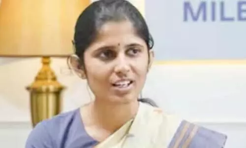 വിരാട് കോഹ്‍ലിയെ മാതൃകയാക്കി; ദിവസം 12 മണിക്കൂർ പഠിച്ച് ആദ്യ ശ്രമത്തിൽ സിവിൽ സർവീസ് പരീക്ഷയിൽ മൂന്നാംറാങ്ക് നേടി അനന്യ