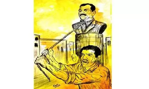 ബഗ്ദാദിൽ തകർന്ന പ്രതിമ