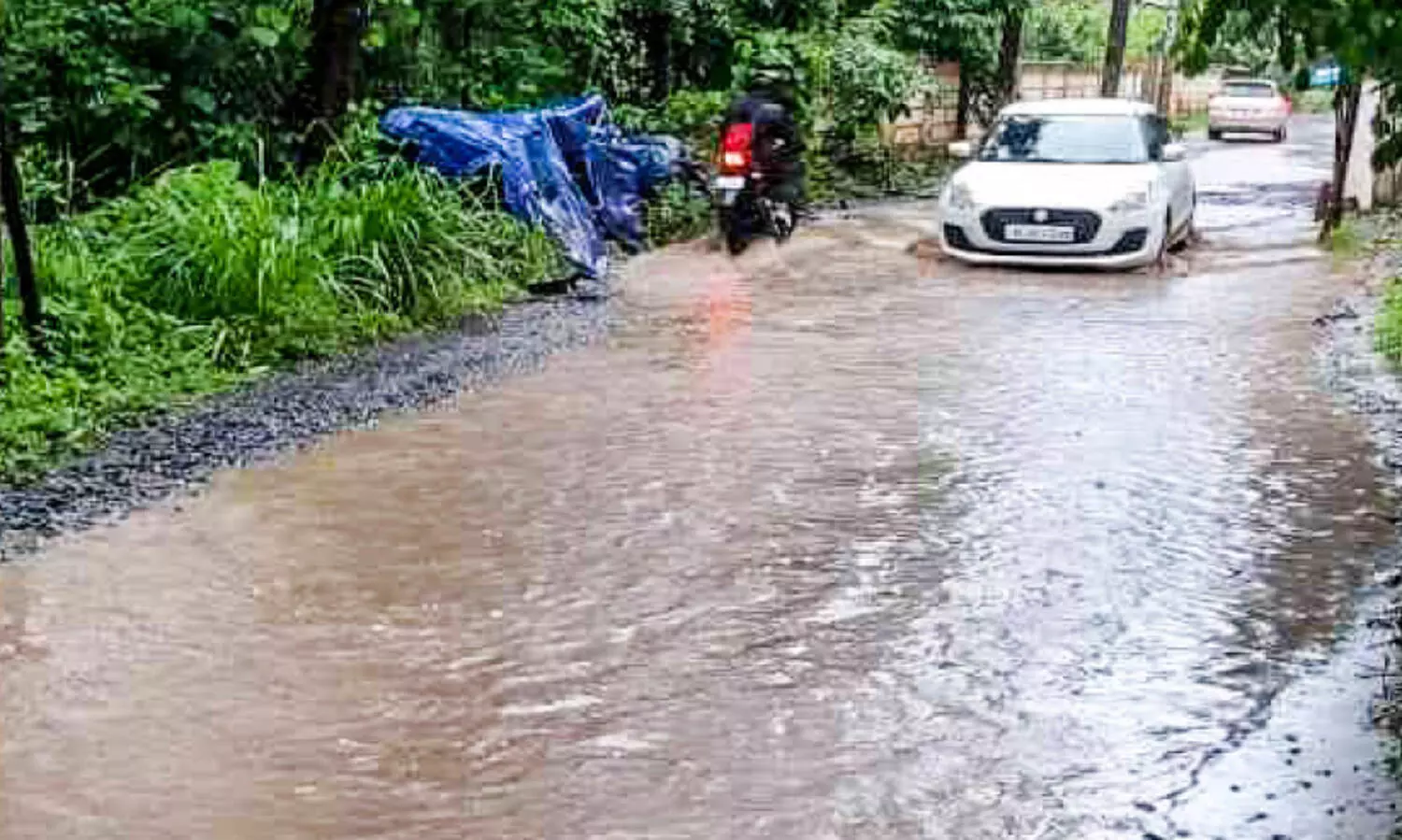 ദുരിതം വിതച്ച് തൃശൂരിൽ തോരാമഴ