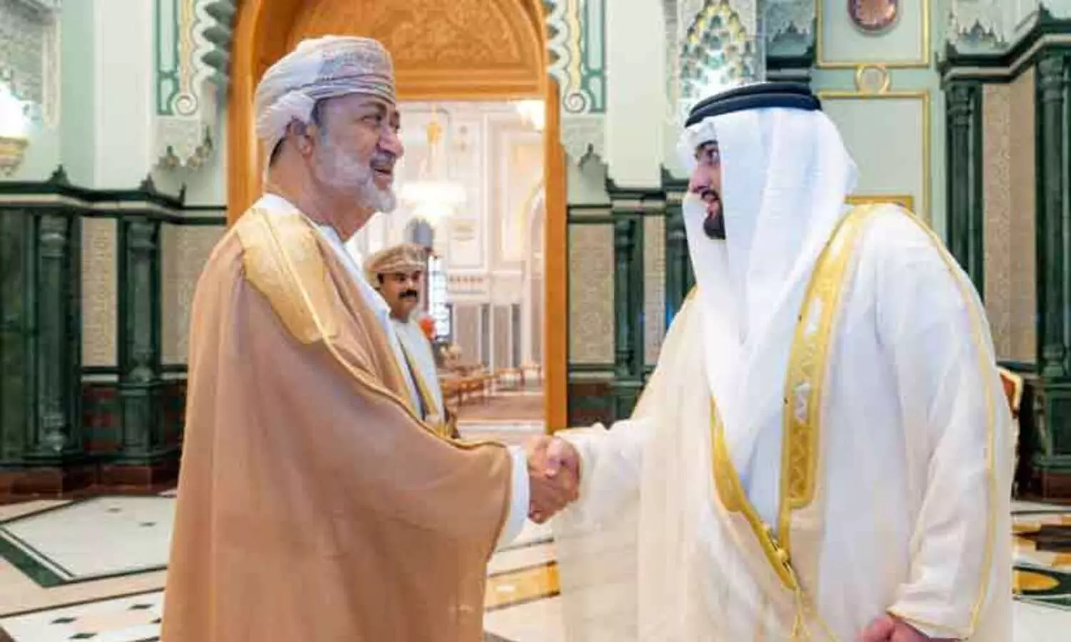 Dubai Crown Prince receives warm welcome in Oman