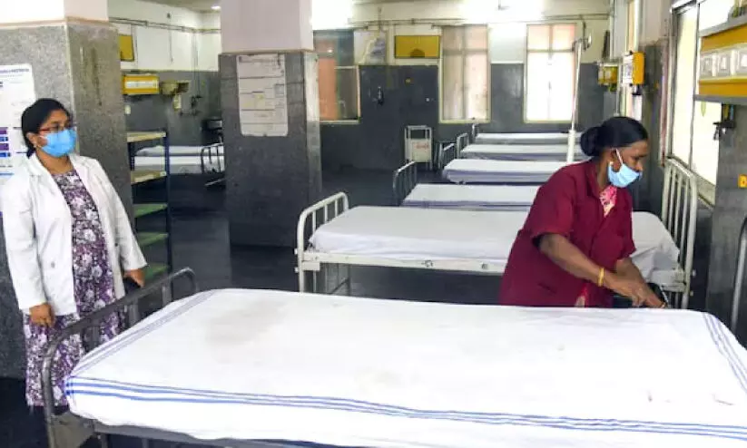 ബം​ഗ​ളൂ​രു​വി​ൽ കോ​വി​ഡ് മ​ര​ണം; സ​ർ​ക്കാ​ർ എ​ല്ലാ മു​ൻ​ക​രു​ത​ൽ ന​ട​പ​ടി​ക​ളും സ്വീ​ക​രി​ക്കു​ന്നു​ണ്ടെ​ന്ന് ആ​രോ​ഗ്യ മ​ന്ത്രി