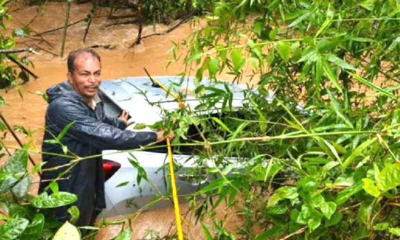 ചി​ക്ക​മ​ഗ​ളൂ​രു​വി​ൽ ക​ന​ത്ത​മ​ഴ; ഒ​രു മ​ര​ണം
