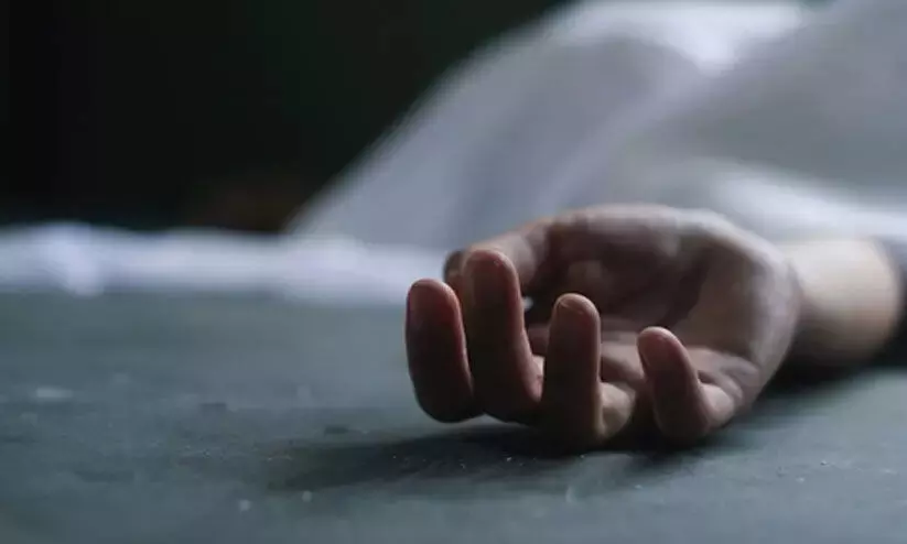 മൈസൂരുവില് കുടുംബത്തിലെ മൂന്നുപേര് ആത്മഹത്യ ചെയ്തു മൈസൂരുവില് കുടുംബത്തിലെ മൂന്നുപേര് ആത്മഹത്യ ചെയ്തു