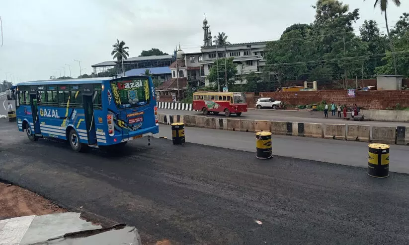 ദേശീയപാതയിൽനിന്ന് കു​മ്പ​ള ടൗണിലേക്ക് പ്രവേശനമില്ല; ​ഇനി ടൗ​ണി​ലെ​ത്താ​ൻ കാ​സ​ർ​കോ​ട്ടു​നി​ന്നുള്ള വാഹനങ്ങൾ സർവീസ് റോഡിനെ ആശ്രയിക്കണം