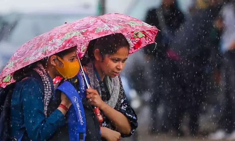 കനത്ത മഴ; കണ്ണൂർ, കോട്ടയം ജില്ലകളിലെ വിദ്യാഭ്യാസ സ്ഥാപനങ്ങൾക്ക് നാളെ അവധി