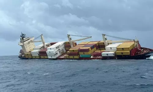 കണ്ടെയ്നറുകൾ കടലിൽ വീണ് അപകടങ്ങളുണ്ടാകാൻ കാരണം കടലും കപ്പലും കണ്ടെയ്നറുമാകാം