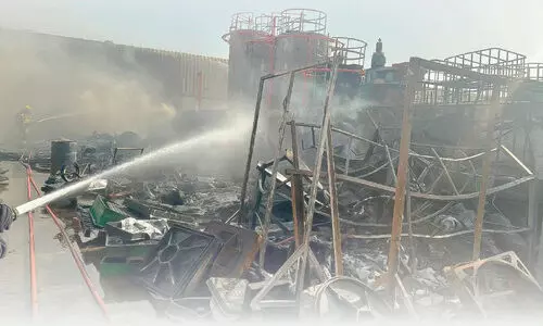 ഷാ​ർ​ജ​യി​ലെ അ​ൽ സ​ജാ പ്ര​ദേ​ശ​ത്ത്​ തീ​പി​ടി​ത്തം