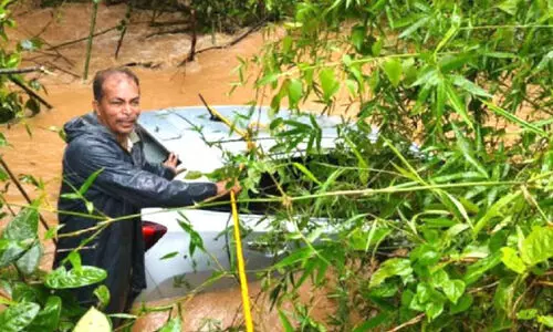 ചിക്കമഗളൂരുവിൽ കനത്തമഴ; ഒരു മരണം ചിക്കമഗളൂരുവിൽ കനത്തമഴ; ഒരു മരണം
