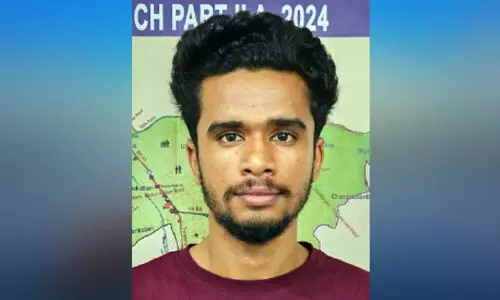 ഹ​ണി ട്രാ​പ്പി​ലൂ​ടെ ആ​ഡം​ബ​ര കാ​റും പ​ണ​വും ത​ട്ടി​യ പ്ര​തി​ക​ളി​ൽ ഒ​രാ​ൾ പി​ടി​യി​ൽ