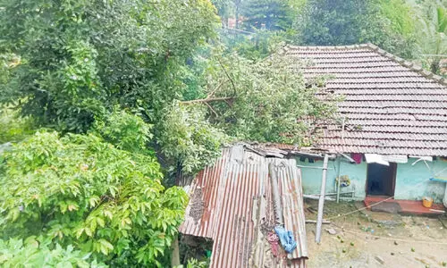 വ​ൻ മ​ഴ തു​ട​രു​ന്നു, വേ​ണം ജാ​ഗ്ര​ത