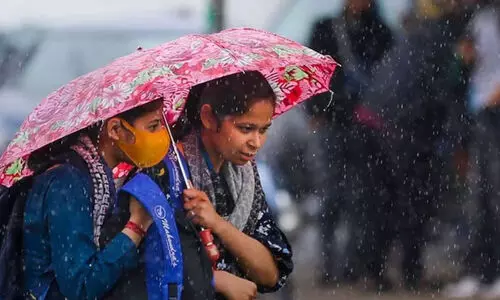 കനത്ത മഴ; കണ്ണൂർ, കോട്ടയം ജില്ലകളിലെ വിദ്യാഭ്യാസ സ്ഥാപനങ്ങൾക്ക് നാളെ അവധി
