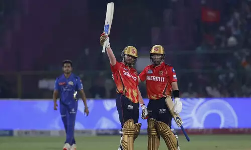 പ്രിയാൻഷിനും ഇംഗ്ലിസിനും അർധ സെഞ്ച്വറി; അവസാന അങ്കത്തിൽ മുംബൈയെ വീഴ്ത്തി പഞ്ചാബ് കിങ്സ് ടേബിൾ ടോപ്പിൽ