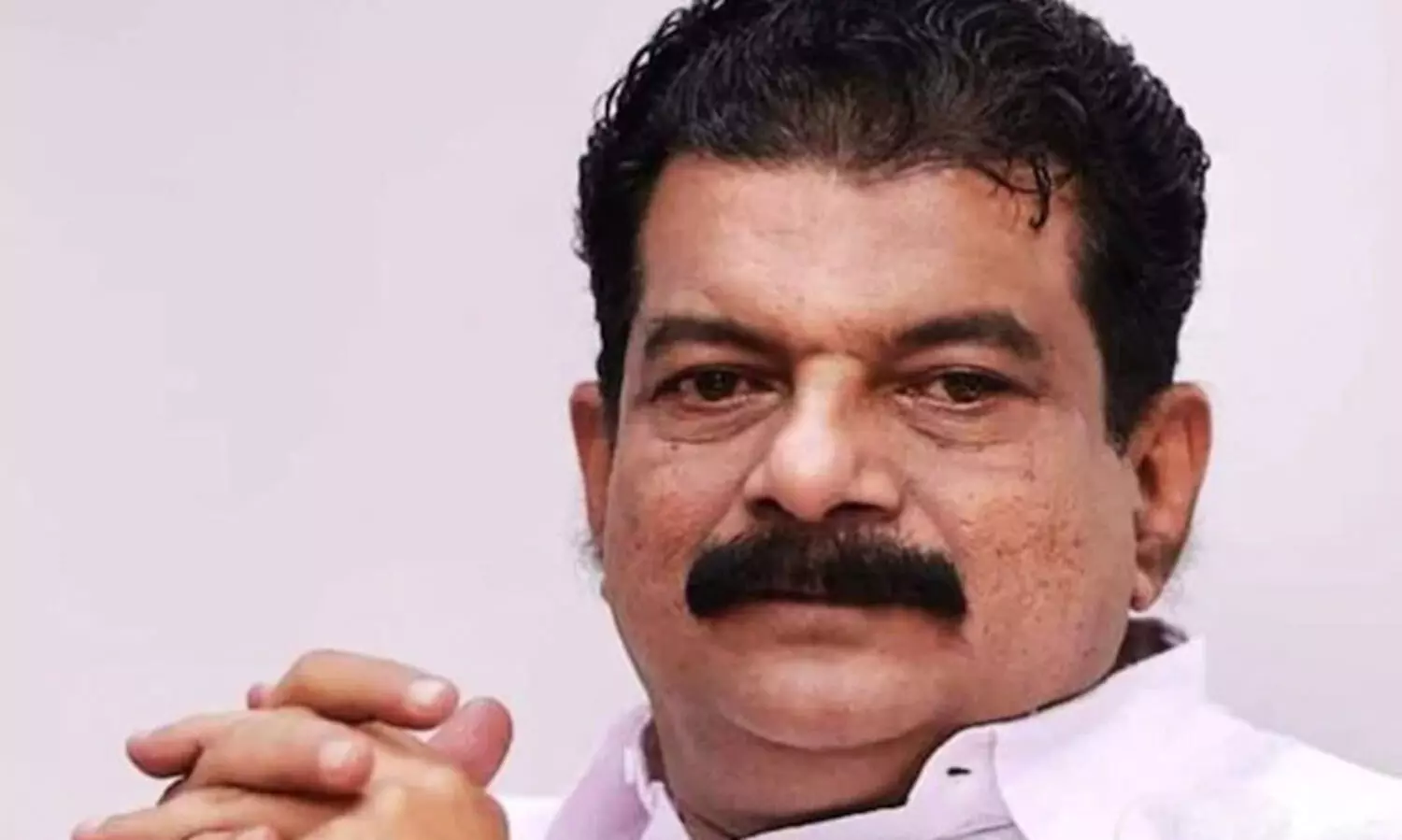 സമ്മർദങ്ങൾക്ക്​ വഴങ്ങാ​തെ കോൺഗ്രസ്; അ​ൻ​വ​ർ യു.​ഡി.​എ​ഫി​ന്‍റെ വ​ഴി​ക്ക് വ​രു​മെ​ന്ന് നേ​തൃ​യോ​ഗ​ത്തി​ൽ വി​ല​യി​രു​ത്ത​ൽ