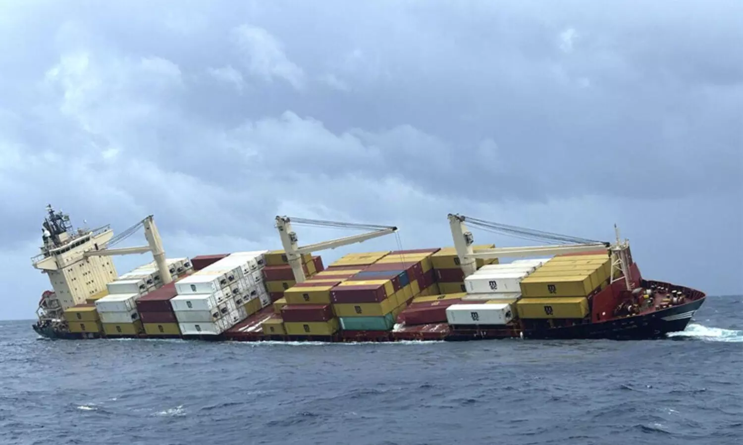 അപകടക്കടൽ, ആധിയുടെ തീരം