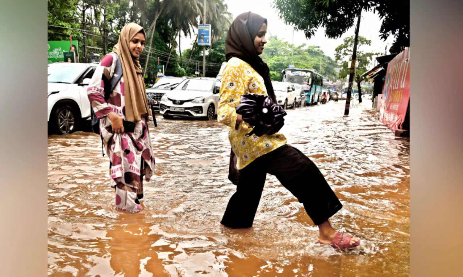 തോ​രാമ​ഴ... മാ​റാ​തെ ദു​രി​തം