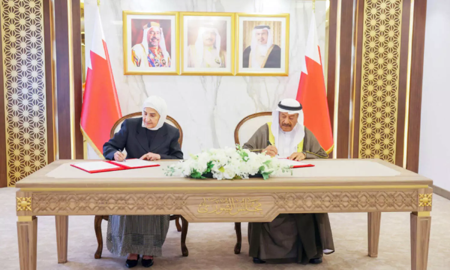 വ​നി​ത ശാ​ക്തീ​ക​ര​ണം ല​ക്ഷ്യം; ശൂ​റ കൗ​ൺ​സി​ലും സു​പ്രീം കൗ​ൺ​സി​ൽ ഫോ​ർ വുമണും സ​ഹ​ക​ര​ണ ക​രാ​റി​ൽ ഒ​പ്പി​ട്ടു