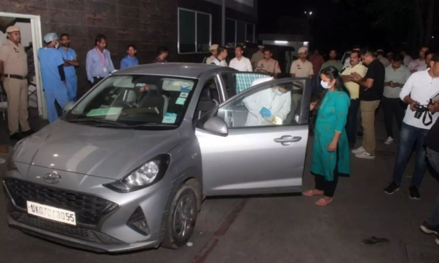 സാമ്പത്തിക ബാധ്യത: ഏഴംഗ കുടുംബം കാറിനുള്ളിൽ മരിച്ചനിലയിൽ