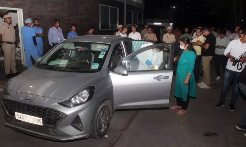 സാമ്പത്തിക ബാധ്യത: ഏഴംഗ കുടുംബം കാറിനുള്ളിൽ മരിച്ചനിലയിൽ