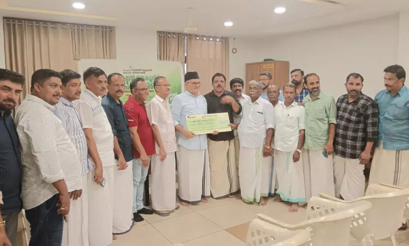 കെ.​എം.​സി.​സി സോ​ഷ്യ​ൽ സെ​ക്യൂ​രി​റ്റി സ്‌​കീം വി​ത​ര​ണം